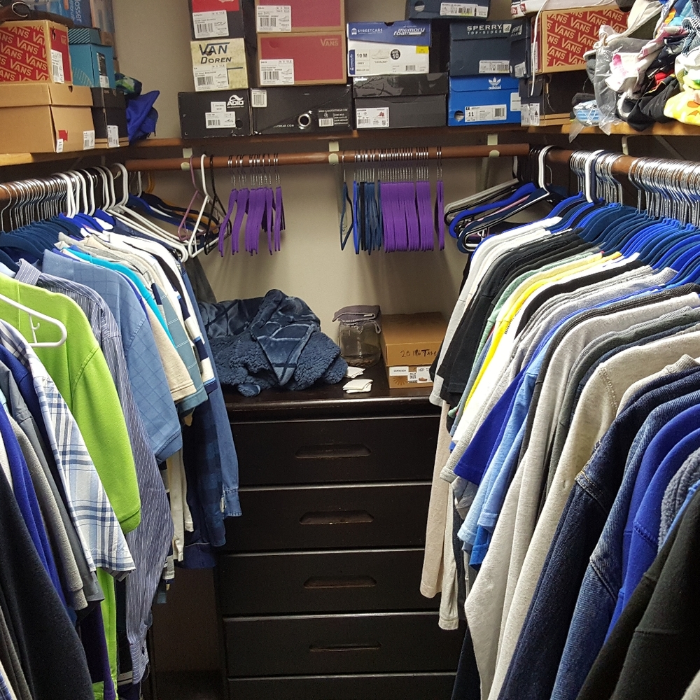 Compiling A List. A Lot Of Levi And Hollister Jack - image 1